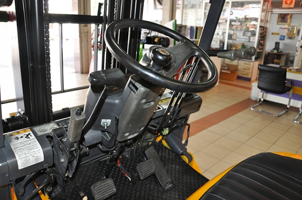 ขายรถโฟล์คลิฟท์มือสอง TCM รุ่น FG15N18 ราคา 165,000 บาท นำเข้าจากประเทศญี่ปุ่น 100\% ไม่เคยใช้งานในประเทศไทย