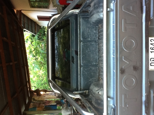 ขายฮีโร่ 4 ประตู