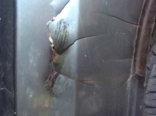 ขายฮีโร่ 4 ประตู