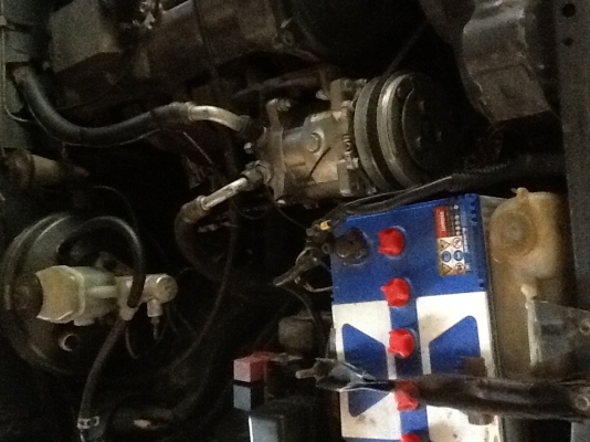 ขายฮีโร่ 4 ประตู