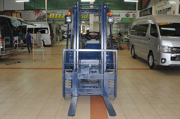 ขายรถโฟล์คลิฟท์มือสอง KOMATSU รุ่น FG15-15 ราคา 145,000 บาท นำเข้าจากประเทศญี่ปุ่น 100\% ไม่เคยใช้งานในประเทศไทย