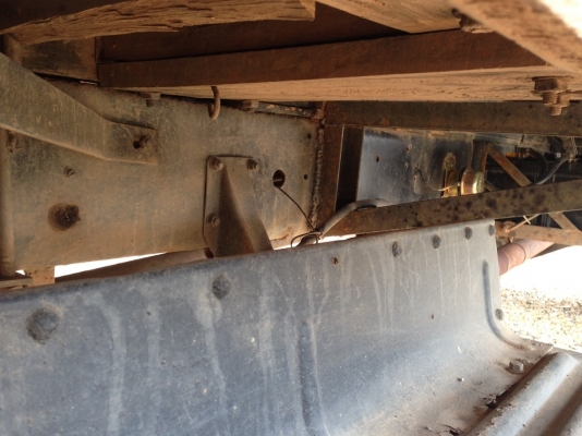 หกล้อหัวยาวดั้มเกษตร สวยๆ พร้อมใช้งาน