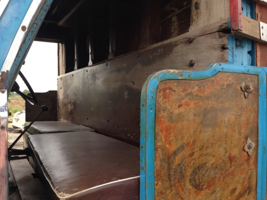 หกล้อหัวยาวดั้มเกษตร สวยๆ พร้อมใช้งาน