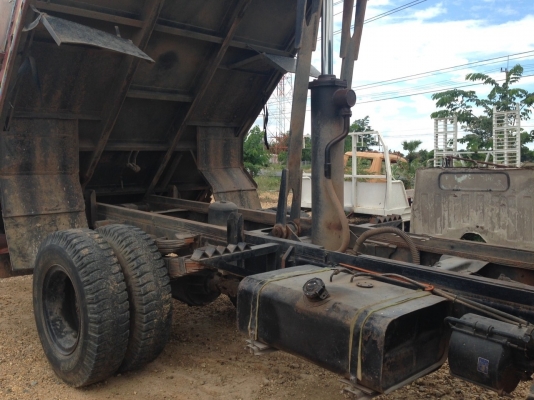 หกล้อหัวยาวดั้มเกษตร สวยๆ พร้อมใช้งาน