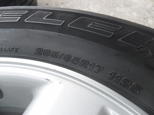 ล้อแม็ก 17นิ้ว6รู โตโยต้า พร้อมยาง สวยๆ 4 ล้อ ราคา 8500 บาท ล้อแม็ก 17นิ้ว6รู โตโยต้า พร้อมยาง สวยๆ 4 ล้อ ราคา 8500 บาท