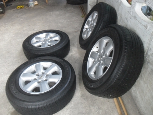 ล้อแม็ก 17นิ้ว6รู โตโยต้า พร้อมยาง สวยๆ 4 ล้อ ราคา 8500 บาท ล้อแม็ก 17นิ้ว6รู โตโยต้า พร้อมยาง สวยๆ 4 ล้อ ราคา 8500 บาท
