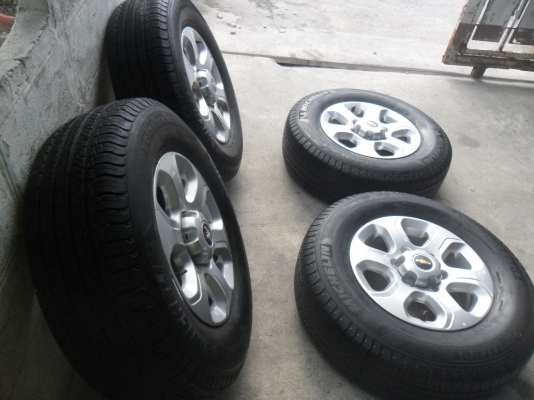 ล้อแม็ก 16นิ้ว 6รู เชฟ พร้อมยาง สวยๆ 4 ล้อ ราคา 6700 บาท ล้อแม็ก 16นิ้ว 6รู เชฟ พร้อมยาง สวยๆ 4 ล้อ ราคา 6700 บาท