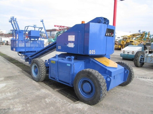 ต้องการขายด่วน รถกระเช้ามือสอง ความสูง 14 เมตร ต้องการขายด่วน รถกระเช้ามือสอง ความสูง 14 เมตร