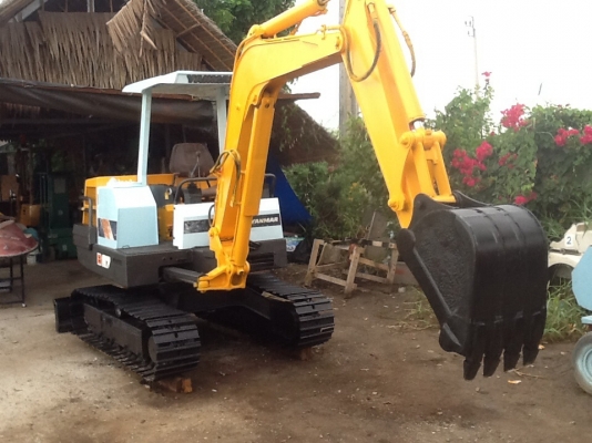 Yanmar b27-1 สภาพดีมากเครื่องยังใหม่ ทำสีเรียบร้อยเก่าญี่ปุ่นครับ
