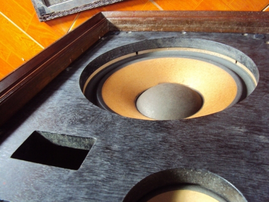 ขายลำโพงโบราณ ตู้ใหญ่ ดอก 12 นิ้ว