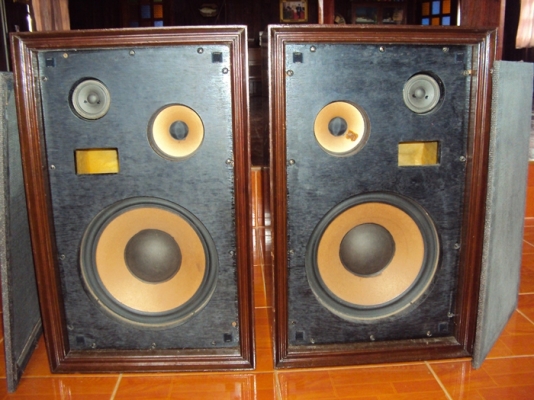 ขายลำโพงโบราณ ตู้ใหญ่ ดอก 12 นิ้ว