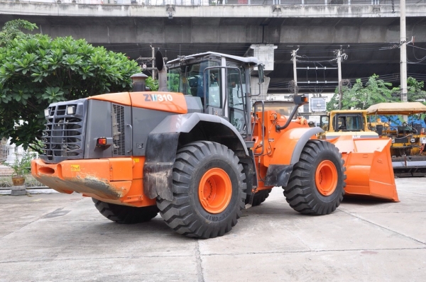 รถตักล้อยางWHEEL LOADER HITACHI ZW310