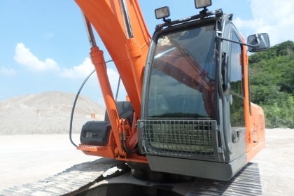 ขายแบคโฮ HITACHI ZX 200-1 สเป็คญี่ปุ่น สภาพสมบูรณ์มาก ไฟฟ้าครบ เลขซีเรียล 115587 เครื่องยนต์ ปั๊มไม่มีโหลด เร็วแรง ประหยัดน้ำมัน ขายแบคโฮ HITACHI ZX 200-1 สเป็คญี่ปุ่น สภาพสมบูรณ์มาก ไฟฟ้าครบ เลขซีเรียล 115587 เครื่องยนต์ ปั๊มไม่มีโหลด เร็วแรง ประหยัดน้ำมัน