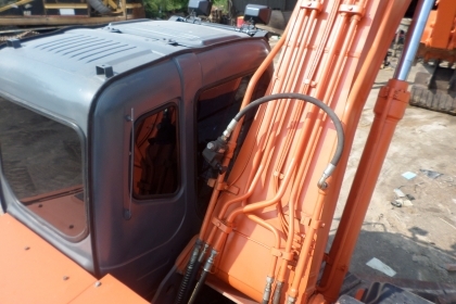 ขายแบคโฮ HITACHI ZX 200-1 สเป็คญี่ปุ่น สภาพสมบูรณ์มาก ไฟฟ้าครบ เลขซีเรียล 115587 เครื่องยนต์ ปั๊มไม่มีโหลด เร็วแรง ประหยัดน้ำมัน ขายแบคโฮ HITACHI ZX 200-1 สเป็คญี่ปุ่น สภาพสมบูรณ์มาก ไฟฟ้าครบ เลขซีเรียล 115587 เครื่องยนต์ ปั๊มไม่มีโหลด เร็วแรง ประหยัดน้ำมัน