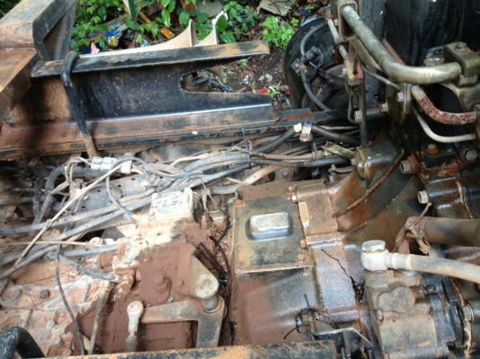 ขายรถบรรทุก 10 ล้อดัมพ์ ISUZU DECA 270 แรงม้าปี 2549 มีระบบลากพ่วง ราคา 1650000