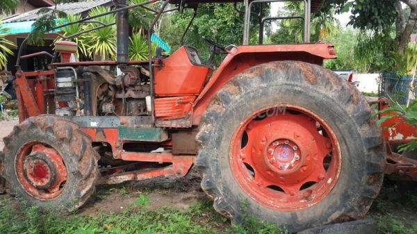 รถไถคูโบต้า M8950 รถไถคูโบต้า M8950