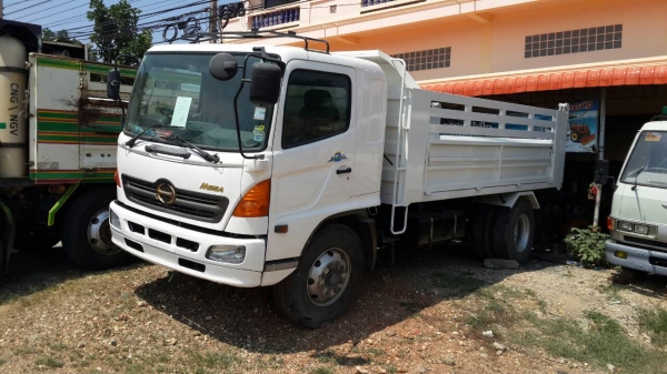 MEGA 220hp ดั้ม 6ล้อ