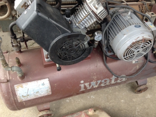 ขายปั้มลม iwata 5 HP 160L 380Vใช้งานปกติ ขายปั้มลม iwata 5 HP 160L 380Vใช้งานปกติ