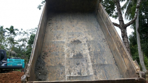 ขายรถบรรทุก 6 ล้อดัมพ์ MITSUBICHI 115 แรงม้า ช่วงล่าง F หน้าหลัง ราคา 380000