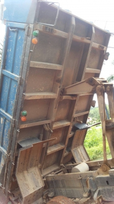 ขายรถบรรทุก 6 ล้อดัมพ์ MITSUBICHI 115 แรงม้า ช่วงล่าง F หน้าหลัง ราคา 380000