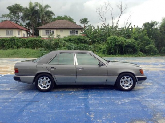 BENZ 300 Eรถสภาพพร้อมใช้ ติดLPG วิ่งได้2ระบบ