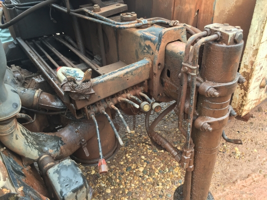 KM779พร้อมเครนทะเบียนพร้อมโอนครับ