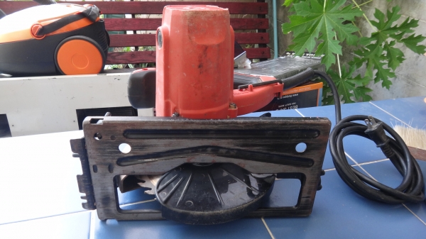 เลื่อยวงเดือน maktec MT582