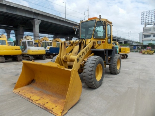 มาถึงแล้วรถตัก KOMATSU WA200-3