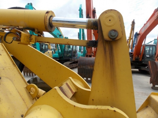 มาถึงแล้วรถตัก KOMATSU WA200-3