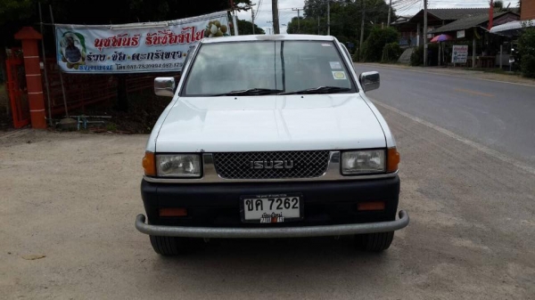 ขาย Isuzu 4 ประตู รถปี 36 สีขาว ราคา 95,000 บาท ++++++++