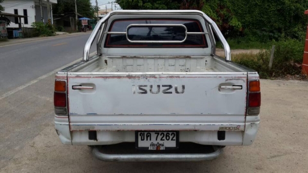 ขาย Isuzu 4 ประตู รถปี 36 สีขาว ราคา 95,000 บาท ++++++++