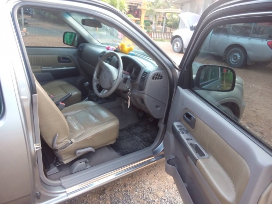 Isuzu Demax  ปี 2004 เครื่อง 3000 ซีซี เปลี่ยนปั๊ม 2500 วิ่งได้เต็มไมล์