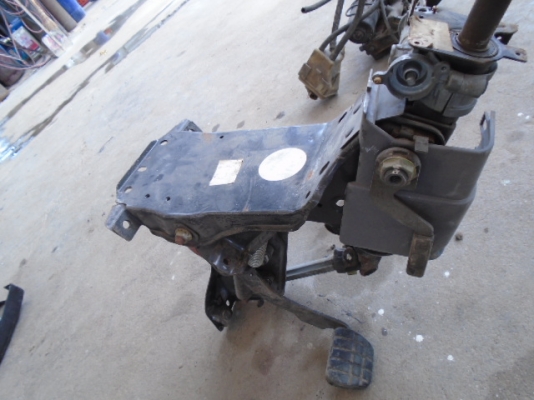 แกนวงพวงมาลัย/หม้อลมเบรค ISUZU NKR / HINO