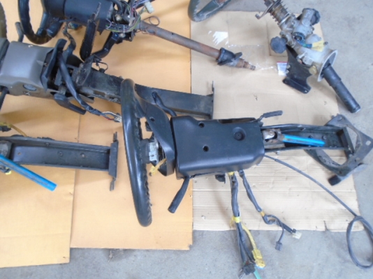 แกนวงพวงมาลัย/หม้อลมเบรค ISUZU NKR / HINO