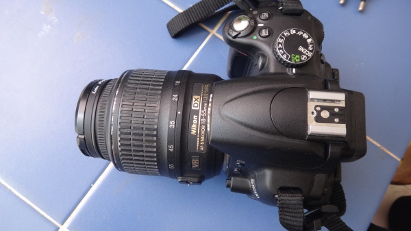 Nikon  D5000  kit, 55-200 mm.