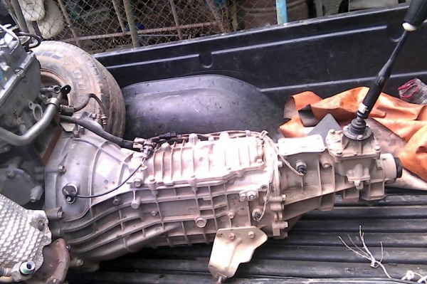 ขายเครื่องพร้อมเกียร bt50 3000cc