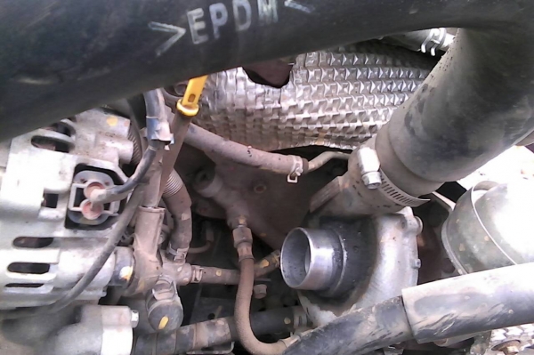 ขายเครื่องพร้อมเกียร bt50 3000cc