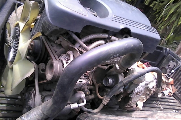 ขายเครื่องพร้อมเกียร bt50 3000cc