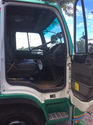 6ล้อHino ดั๊ ม195 คอกเกษตร รั้วสูง ยาว5.5ม. ยาง900 เครื่องดี ครัทซีสวย ขาย 850,000 บาท (ศุภากร  081-1903107 ,081-4252943)