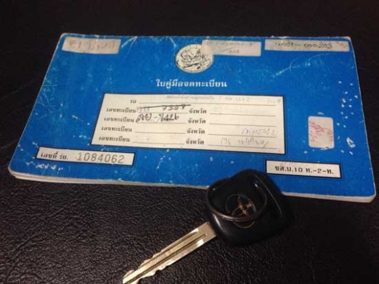 ขายด่วนTOYOTA GRANVIA 3.0(4WD) ปี1997