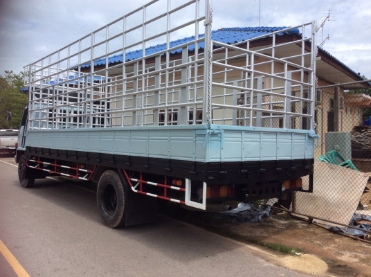 ISUZU Rocky6ล้อ( FTR ห้างแท้)  ยาว7.2 ม. เบรคจิ๊ฟฟี่ พวงมาลัยพาว์เวอร์ เครื่องดี ขับดี ครัทซีสวย พื้นปูเหล็ก รั้วแป๊บสูง ขาย 630,000 บาท(ศุภากร 081-4252943)