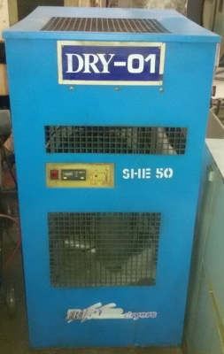 ขาย AIR DRYER ยี่ห้อ FRIUL AIR ขนาด 50 แรง เครื่องทำลมเย็นและแห้ง ใช้งานได้ตั้งแต่ ปั๊มลม 25 แรง ถึง 50 แรง ใช้งานได้ดีปกติ