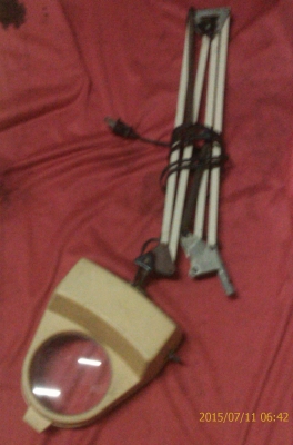 โคมไฟแว่นขยาย MAGNIFYING LAMP