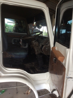 หัวเก๋ง HINO F18 สภาพสวยๆ ขาย 65,000 บาท (ศุภากร 081- 1903107 , 081-4252943)