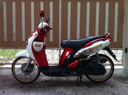 ขออนุญาติขาย Suzuki Jelato 125-i หัวฉีด ขาวมุกแดง โอนให้ฟรีครับ ขออนุญาติขาย Suzuki Jelato 125-i หัวฉีด ขาวมุกแดง โอนให้ฟรีครับ