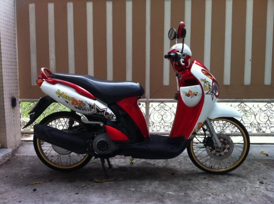 ขออนุญาติขาย Suzuki Jelato 125-i หัวฉีด ขาวมุกแดง โอนให้ฟรีครับ ขออนุญาติขาย Suzuki Jelato 125-i หัวฉีด ขาวมุกแดง โอนให้ฟรีครับ