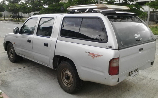 รรถโตโยต้าHILUX TIGER D4D 4 ประตู ปี2002