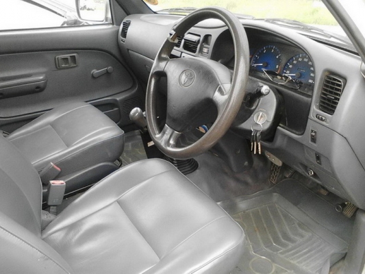 รรถโตโยต้าHILUX TIGER D4D 4 ประตู ปี2002