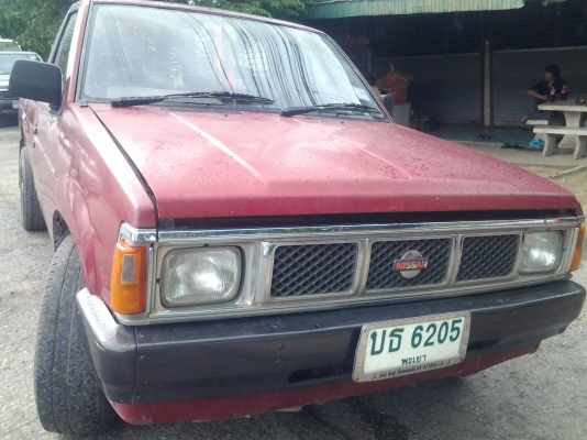 NISSAN BIGM  เครื่องแน่น ไม่มีผุ สีสันสวยงาม พร้อมวิ่งใช้งาน