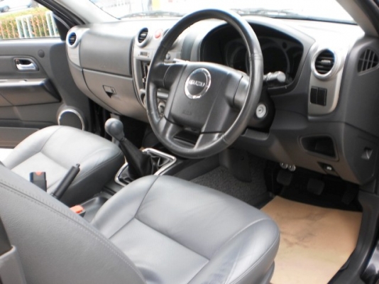 ISUZU  3.0LS CAB4 D-MAX 4WD โฉม D-MAX  2011